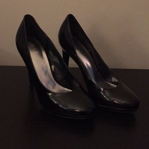 Shiny Black Mossimo Pumps